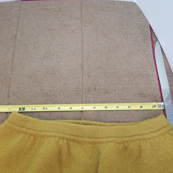 Vintage benelton wool skirt with button up back made in Italy size 44 - Picture 3 of 8